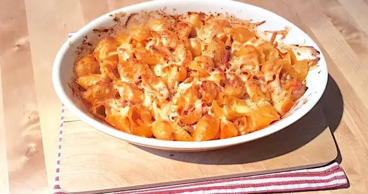 Chicken and bacon pasta bake - Quick and Easy Recipes