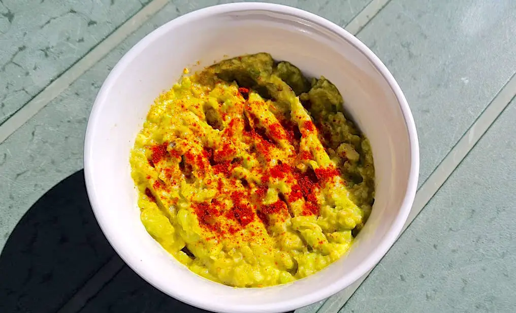 guacamole with a smoky note